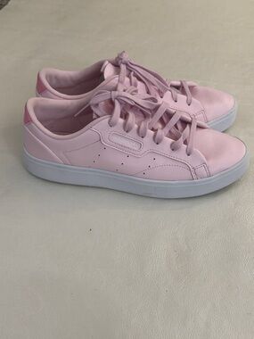 Adidas Light baby Pink Women's Low-Top Casual Sneakers